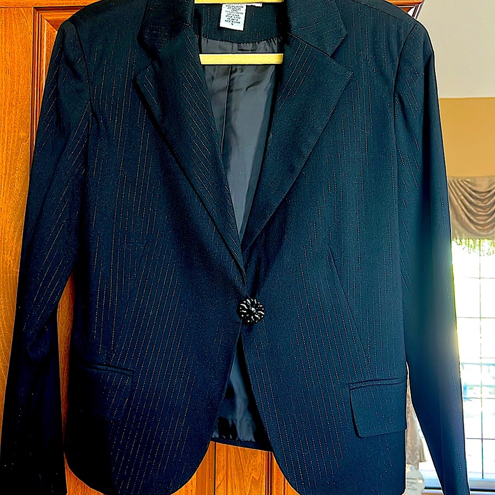 🍁🎉BlackBlazar.ExcellentCondition.Jewel Button.2FrontPockets.12.Feels like Wool